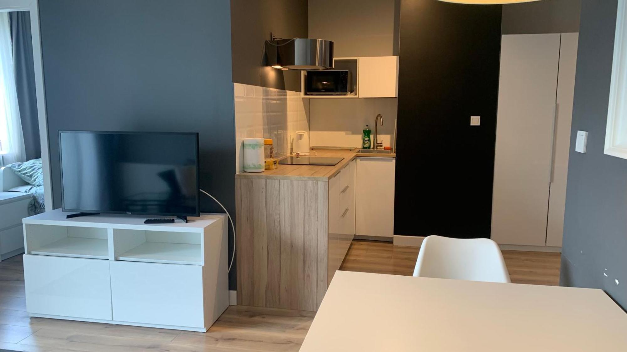 Close To Chopin Airport, Cybernetyki, Free Parking By Cosmo Spirit Varsóvia Exterior foto